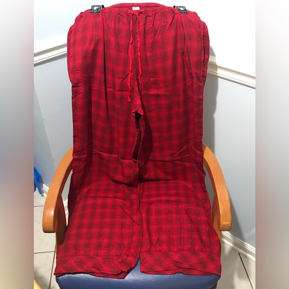 Victoria’s Secret red sparkly checkered 2-pc pajama set - Picture 7 of 16